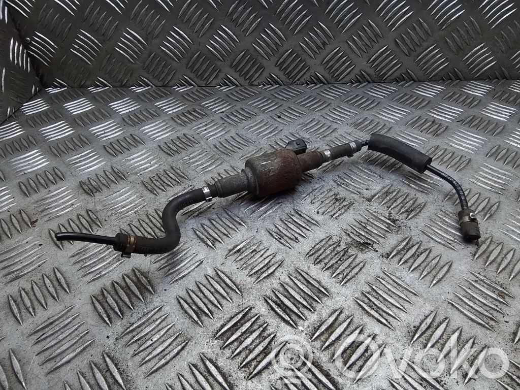 Volkswagen Transporter - Caravelle T5 Webasto auxiliary heater fuel pump 