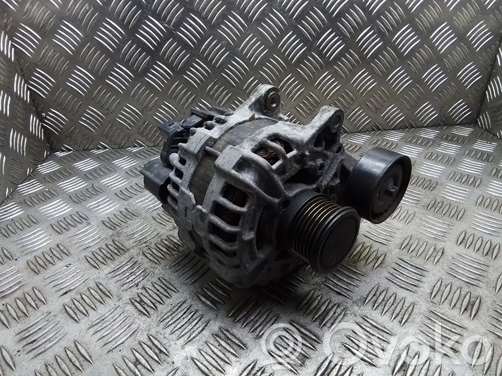 Mercedes-Benz C W204 Alternador 