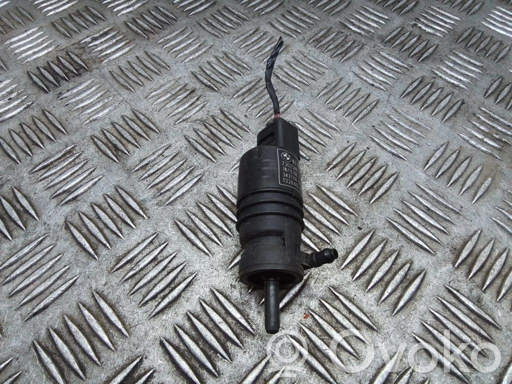 BMW 1 F20 F21 Windscreen/windshield washer pump 