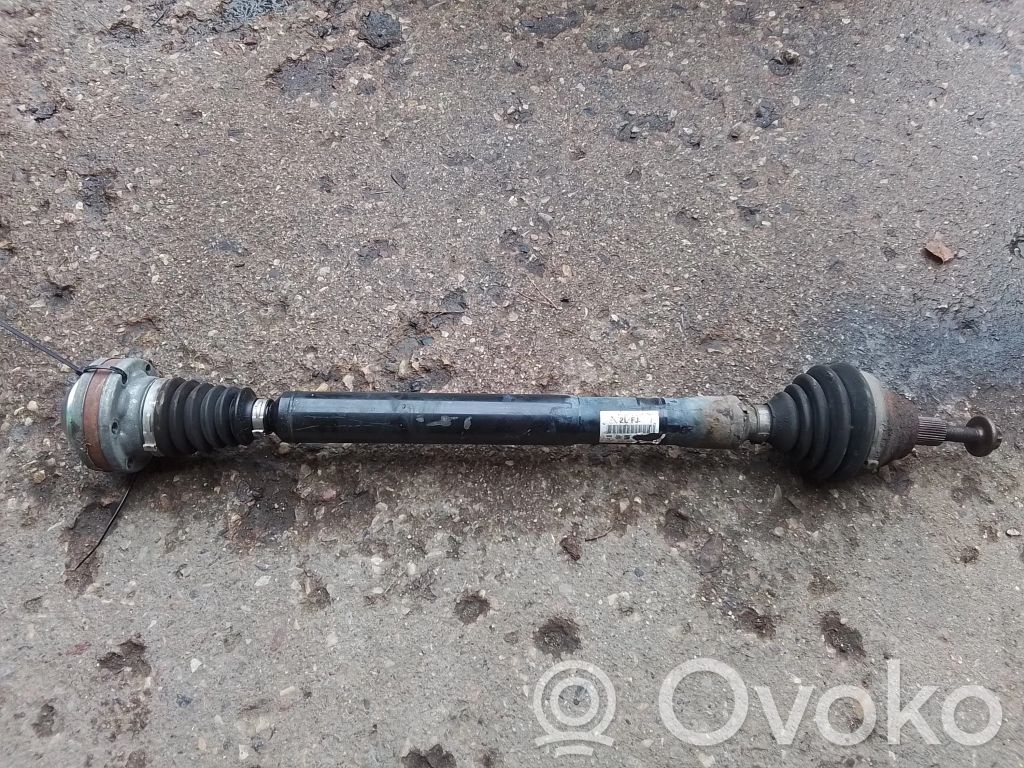 Volkswagen PASSAT CC Priekinis pusašis 