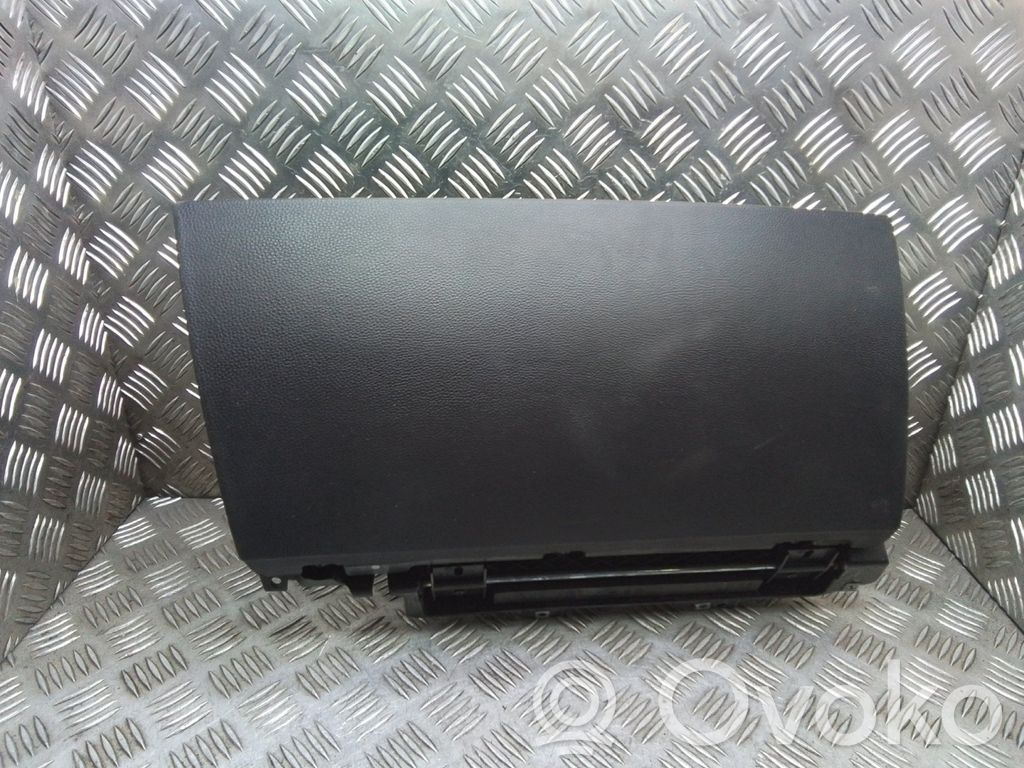 BMW 7 E65 E66 Glove box 