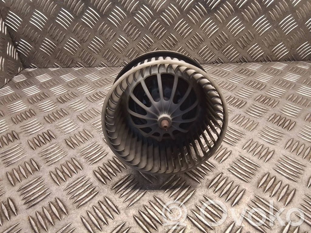 Land Rover Discovery Sport Heater fan/blower 