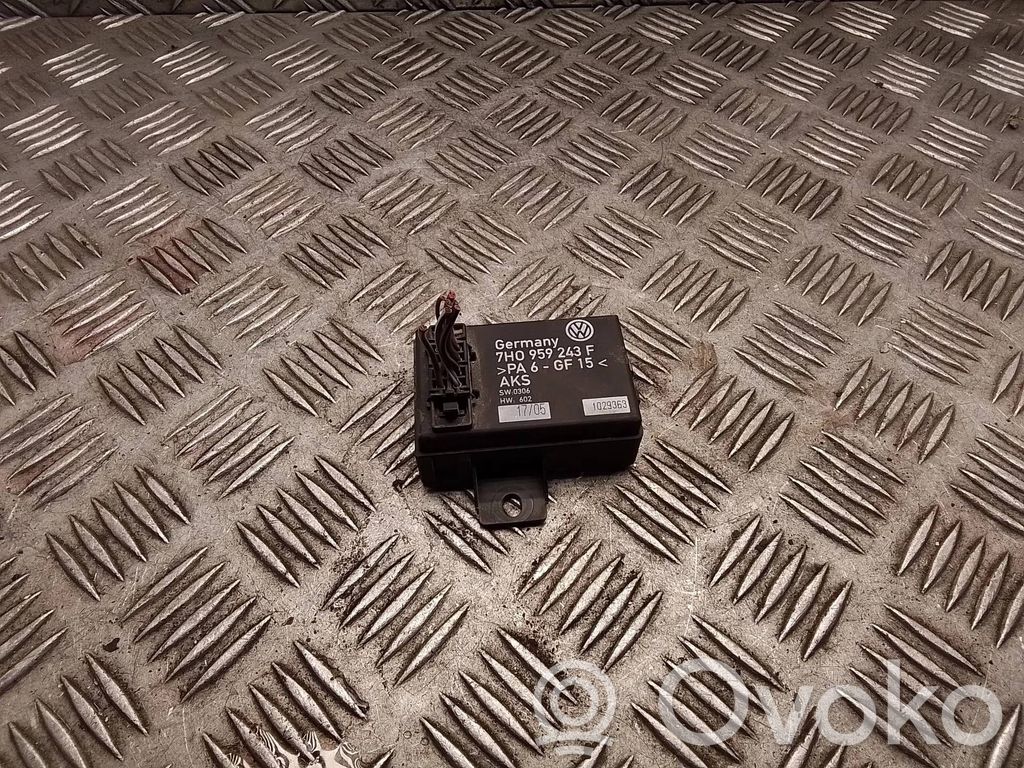 Volkswagen Transporter - Caravelle T5 Sliding door control unit/module 
