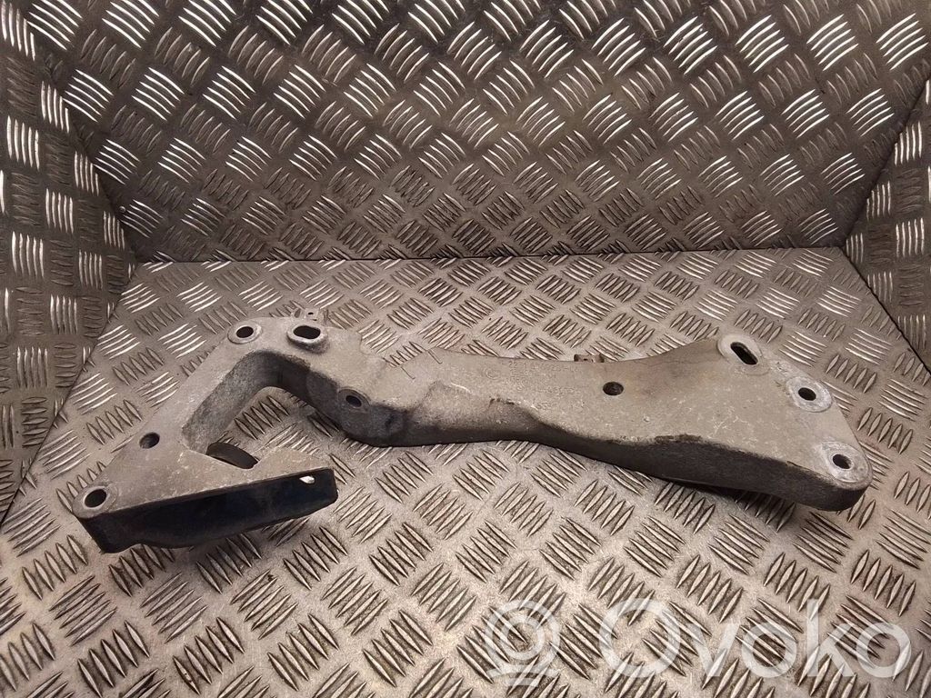 BMW X1 E84 Gearbox mounting bracket 