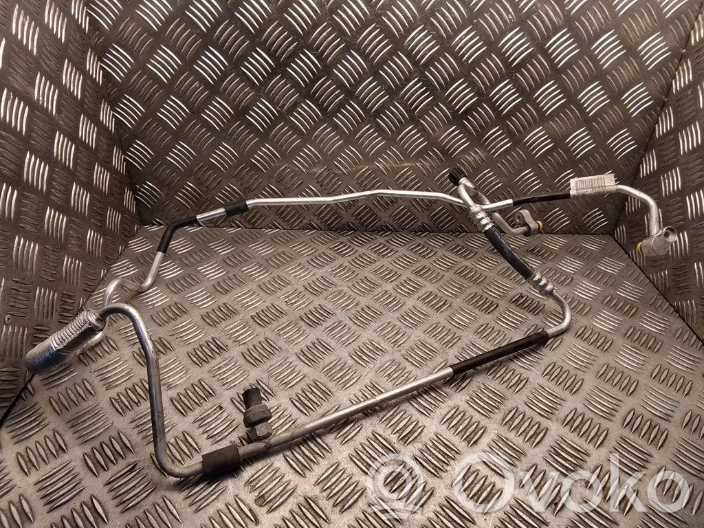 BMW X1 E84 Air conditioning (A/C) pipe/hose 