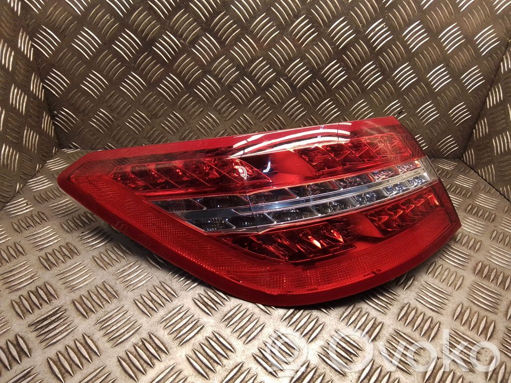 Mercedes-Benz E A207 Luci posteriori 