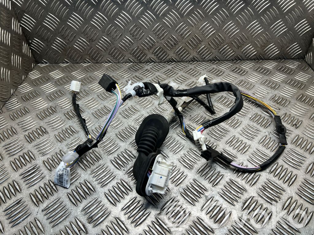 Toyota Auris E180 Cableado de puerta trasera 