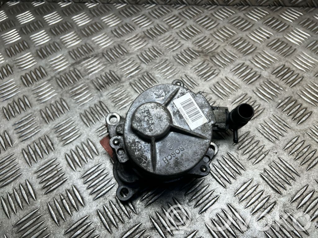 Opel Vivaro Bomba de vacío 