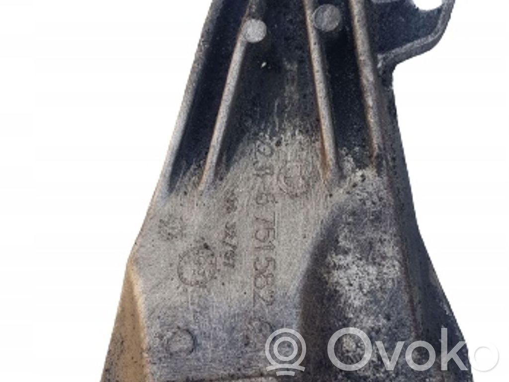 BMW 5 E39 Engine mounting bracket 