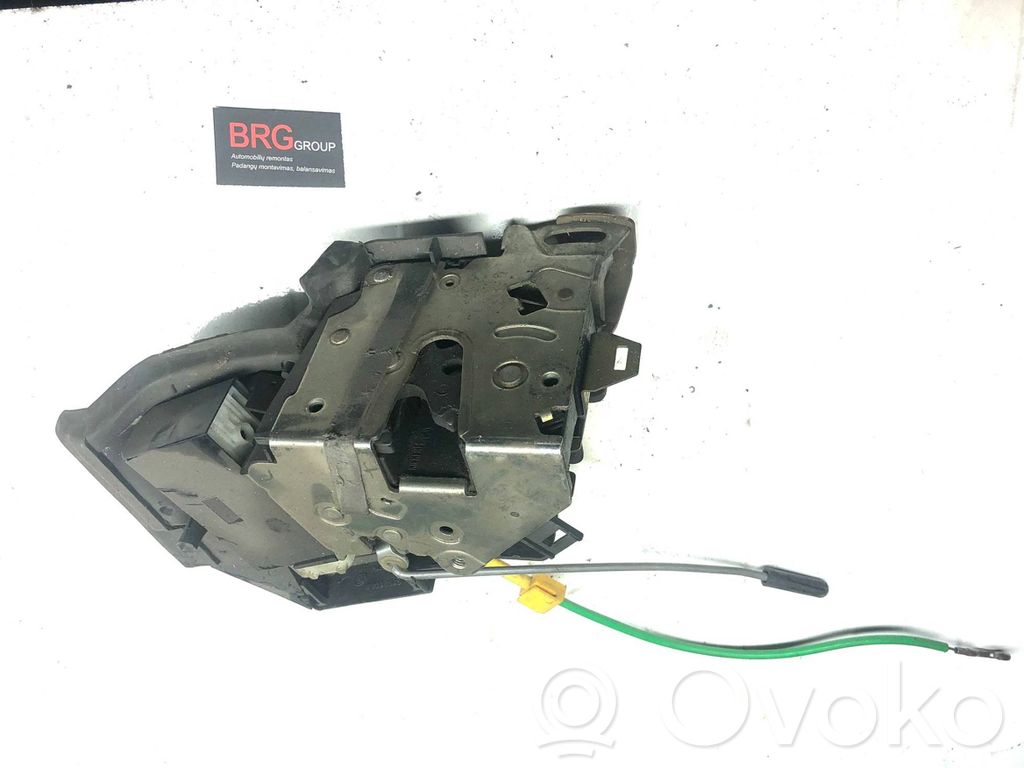 BMW 5 E39 Serratura portiera anteriore 