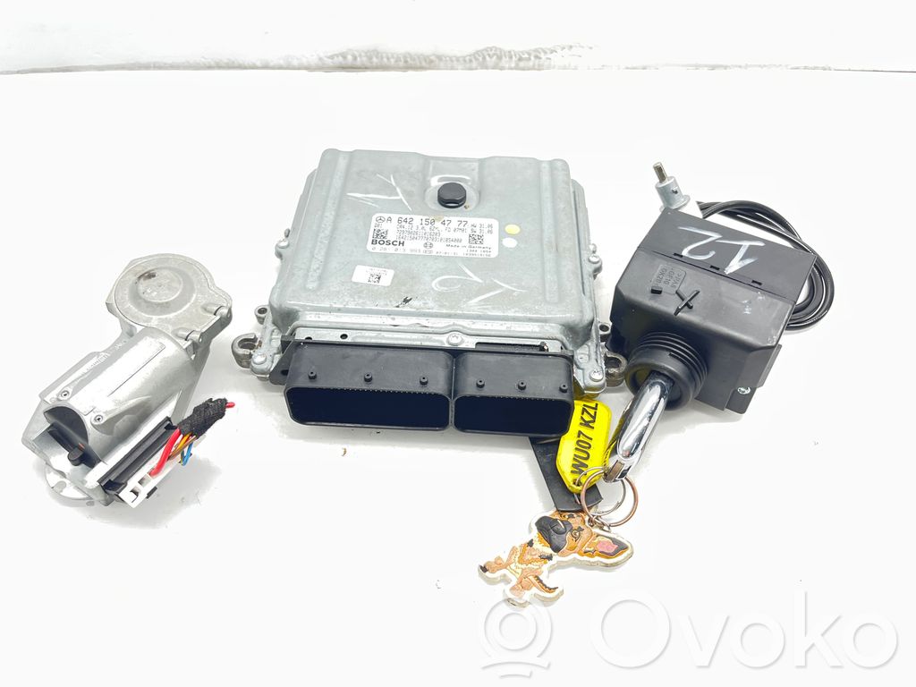 Mercedes-Benz E W211 Engine ECU kit and lock set 