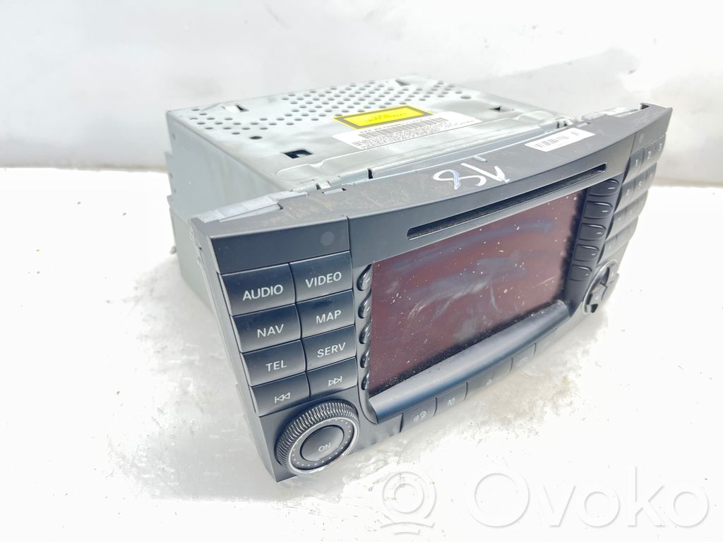 Mercedes-Benz E W211 Panel / Radioodtwarzacz CD/DVD/GPS 