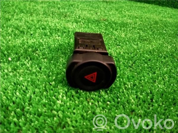 Botón interruptor de luz de peligro   K9KR8