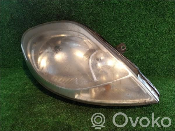Renault Trafic I Lampa przednia 