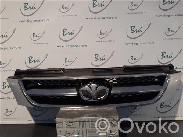 Daewoo Lacetti Konepellin säleikkö 