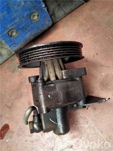 BMW 3 E36 Power steering pump 