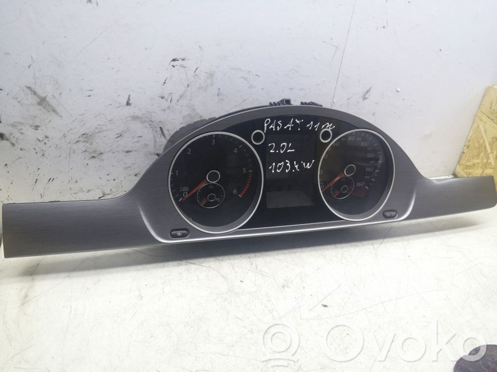 Volkswagen PASSAT B7 Spidometrs (instrumentu panelī) 