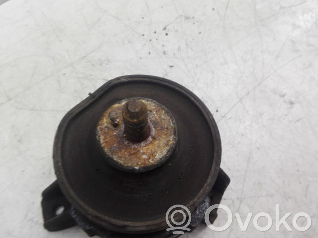 Hyundai Santa Fe Engine mount bracket 