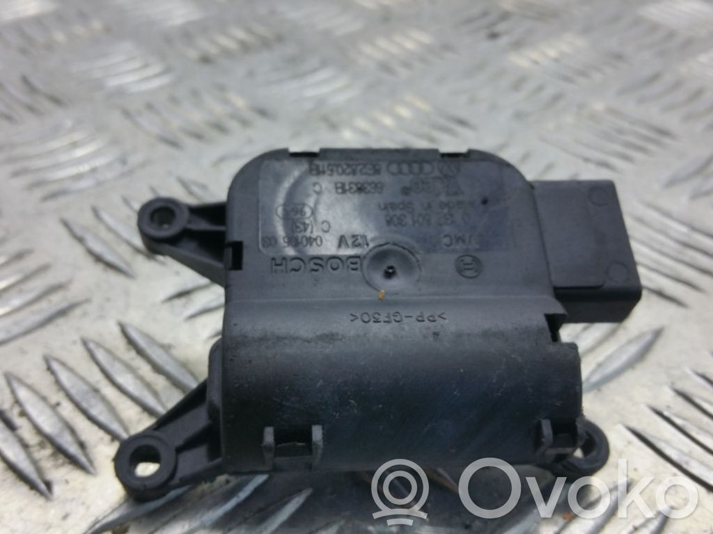 Audi A4 S4 B7 8E 8H Silniczek nagrzewnicy 