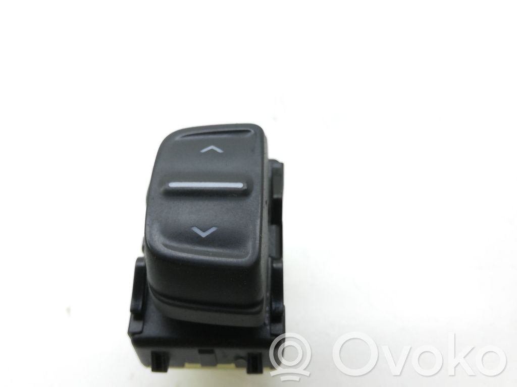 Dacia Sandero Electric window control switch 