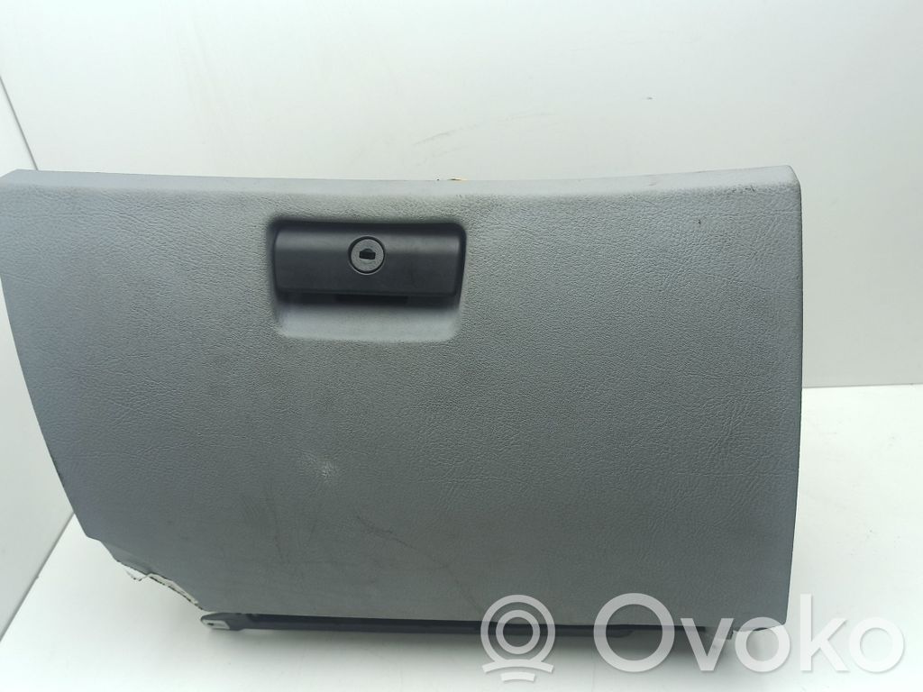 BMW X5 E53 Glove box 