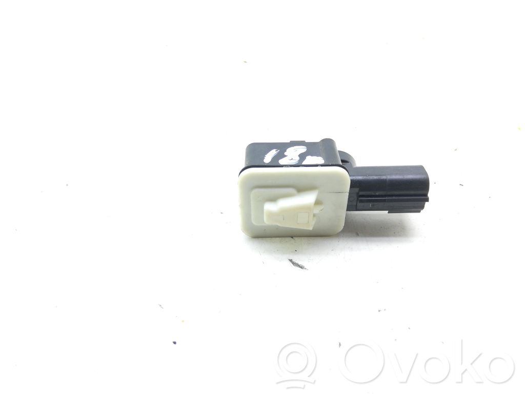 Opel Astra K Senzor impact/declanșare airbag 
