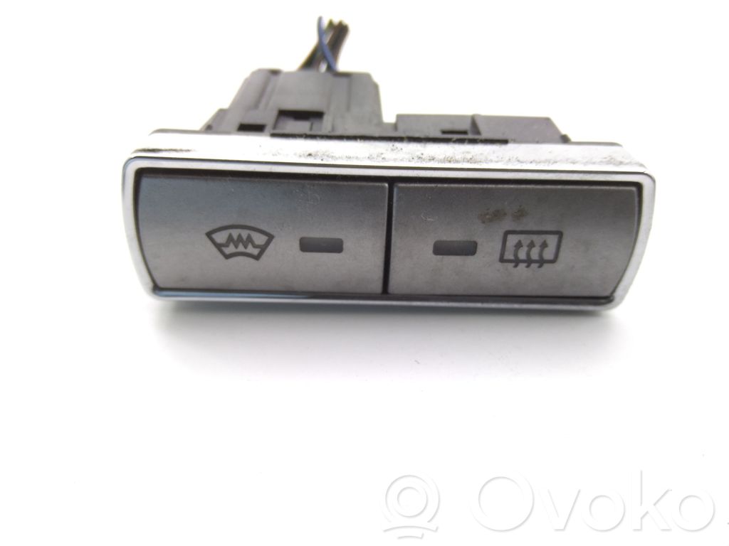 Ford S-MAX Windscreen/window heater switch 