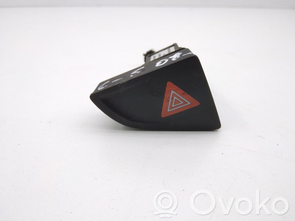 Hazard light switch   96617400KR