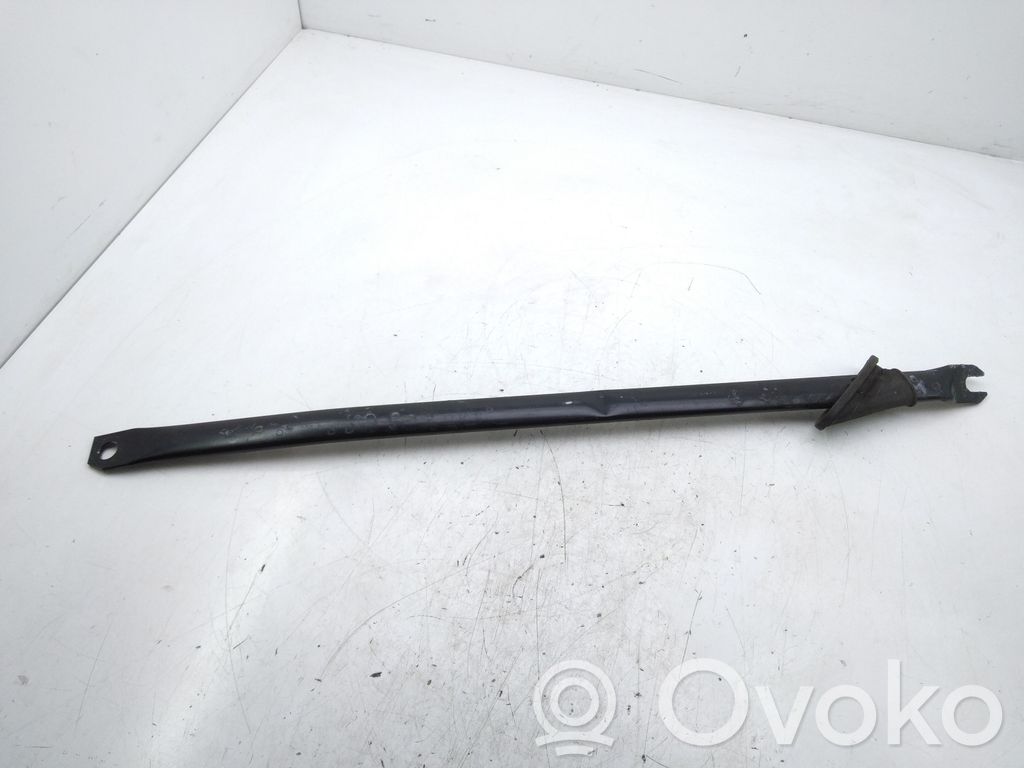 BMW 1 E81 E87 Sonstiges Einzelteil Motorraum 