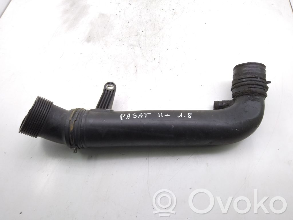 Volkswagen PASSAT B7 Furtun/conductă intercooler 