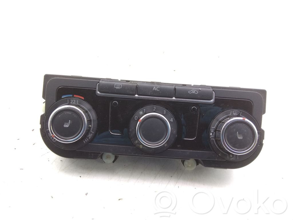 Volkswagen Golf VI Climate control unit 