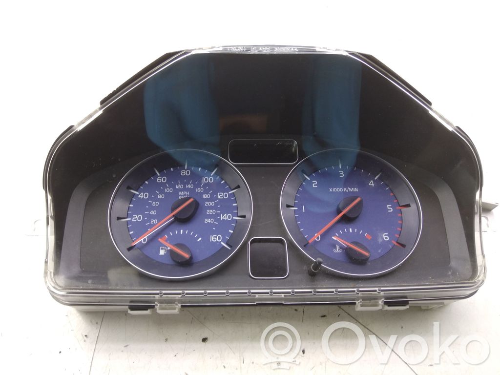 Volvo C30 Speedometer (instrument cluster) 