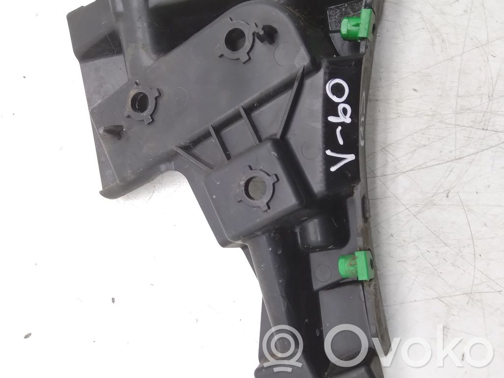 Volvo V60 Staffa di rinforzo montaggio del paraurti anteriore 