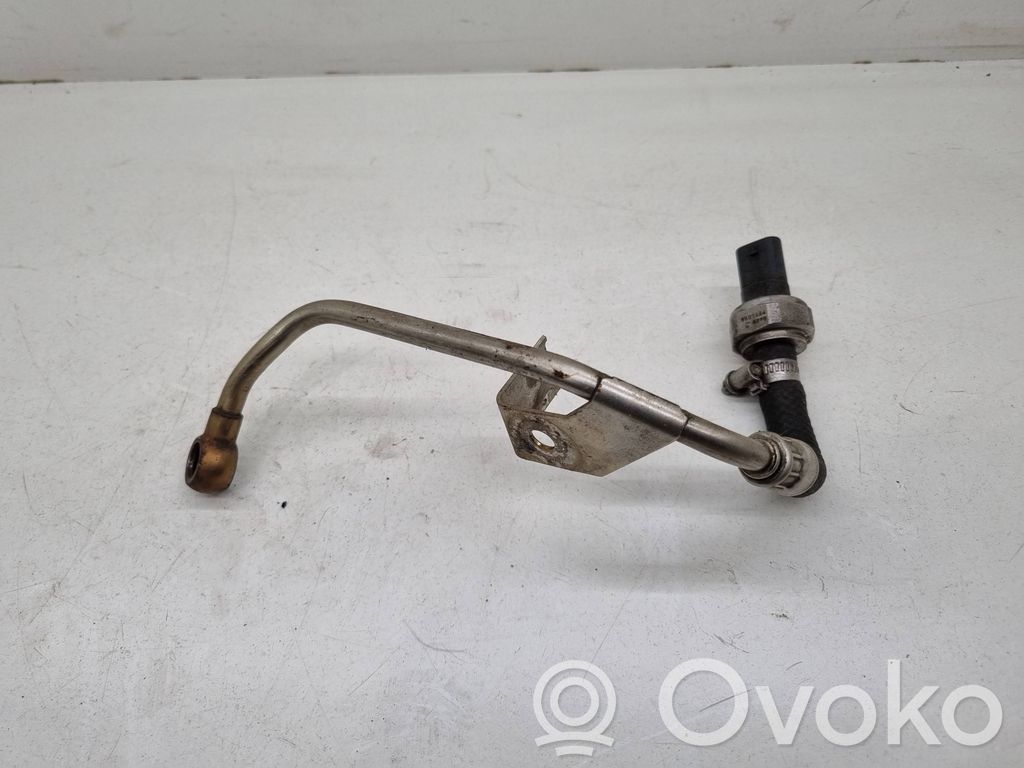 BMW 5 GT F07 Turbo turbocharger oiling pipe/hose 