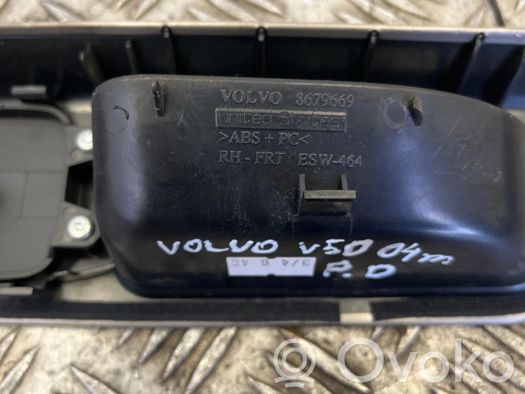 Volvo V50 Front door window switch trim 