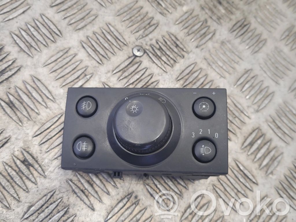 Opel Vectra C Light switch 