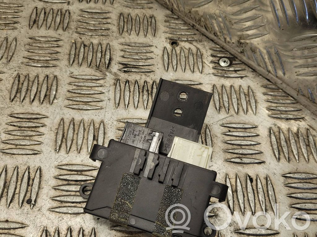 BMW 3 E46 Wing mirror control module 