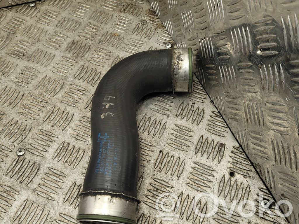 Volkswagen PASSAT B6 Intercooler hose/pipe 