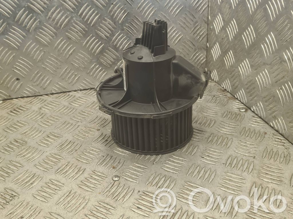 Opel Zafira B Mazā radiatora ventilators 