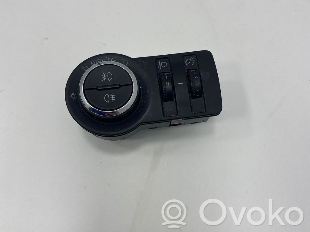 Opel Insignia A Light switch 
