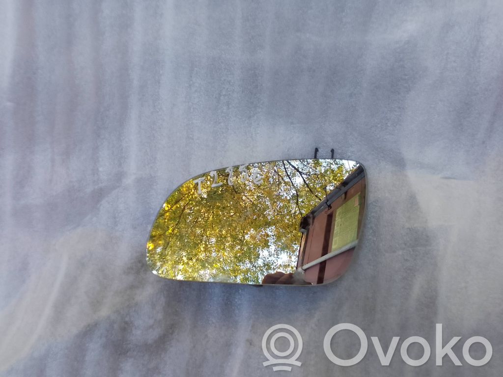 Veidrodėlio stiklas   4E0857535K