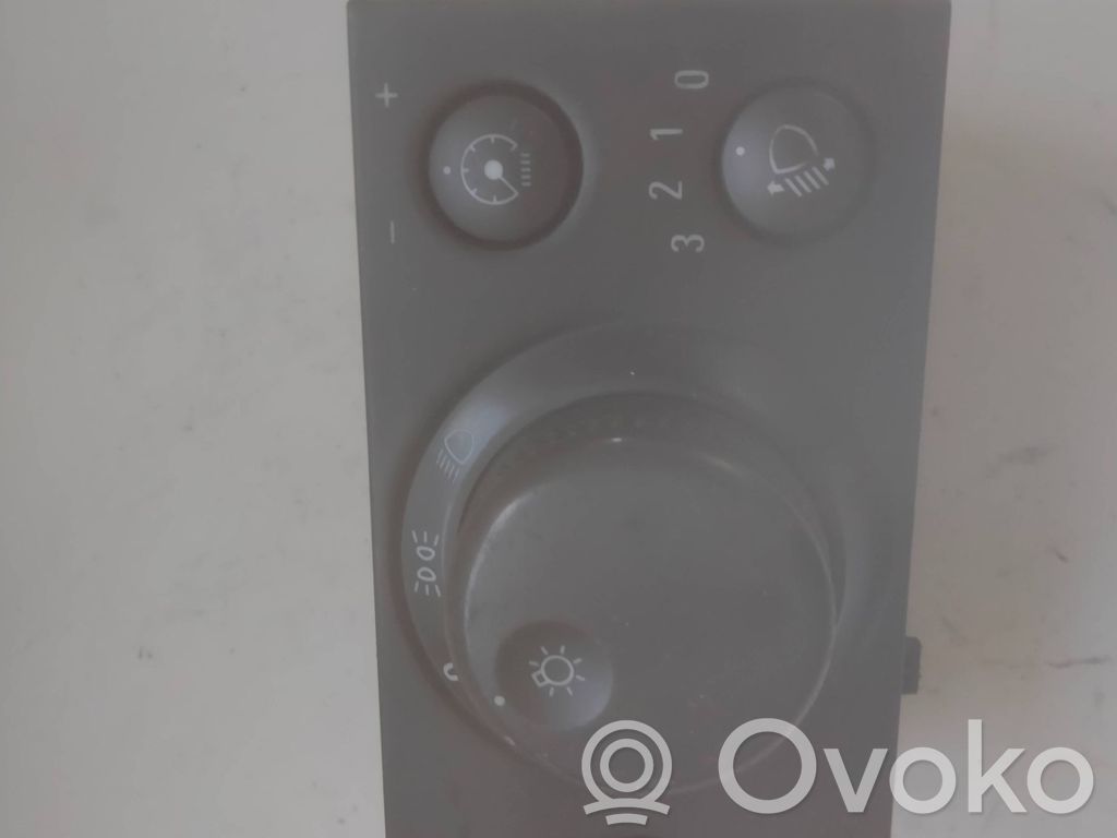 Light switch   13229538,2627,04060063