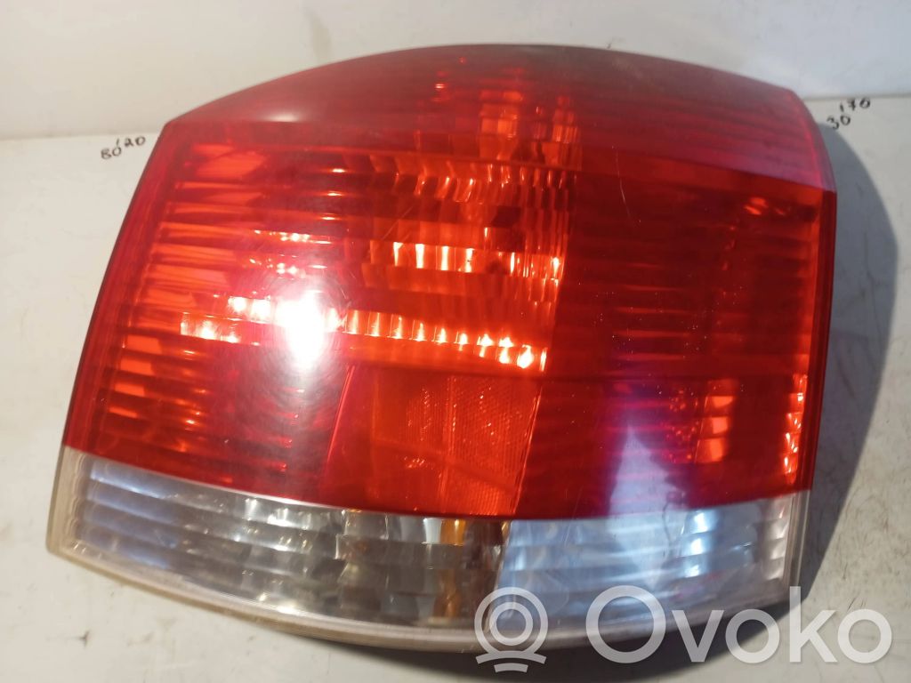 Opel Vectra C Lampă spate în caroserie 