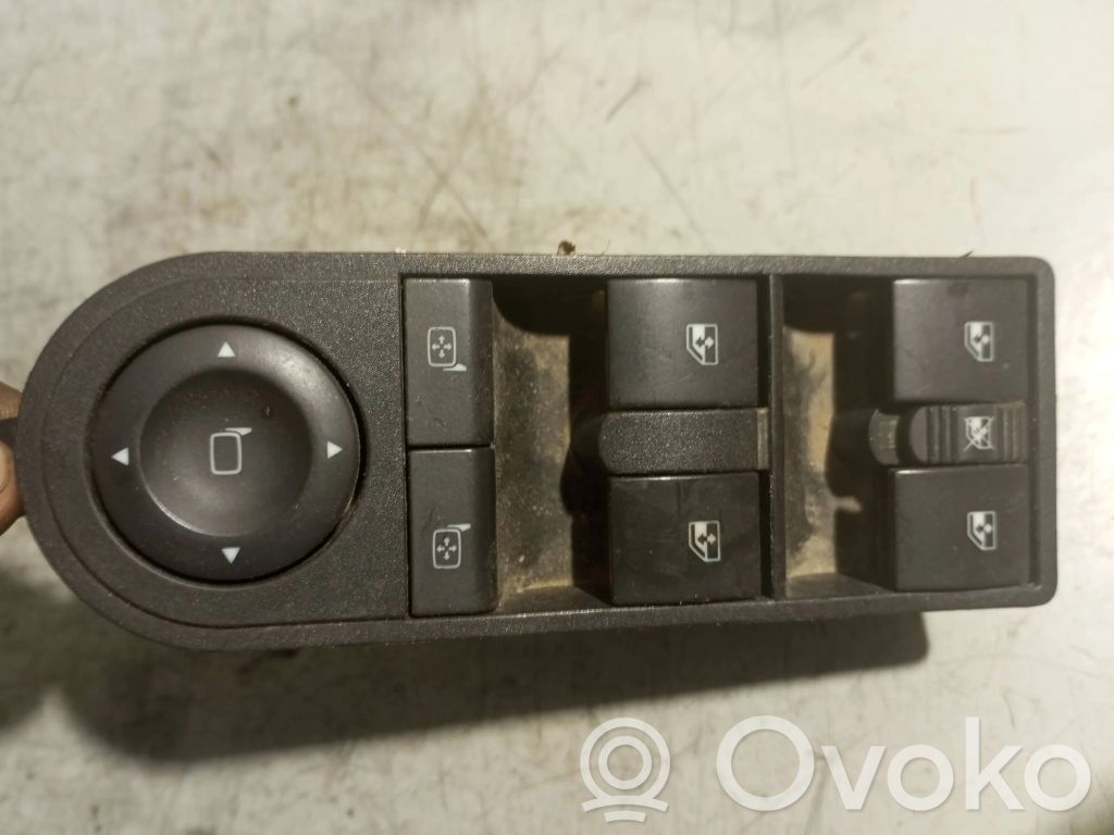 Opel Zafira B Comutator comandă geamuri electrice 
