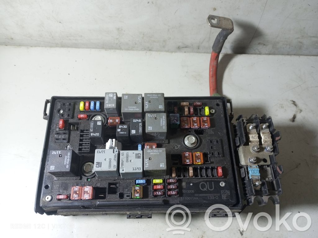 Opel Astra J Modulo fusibile 