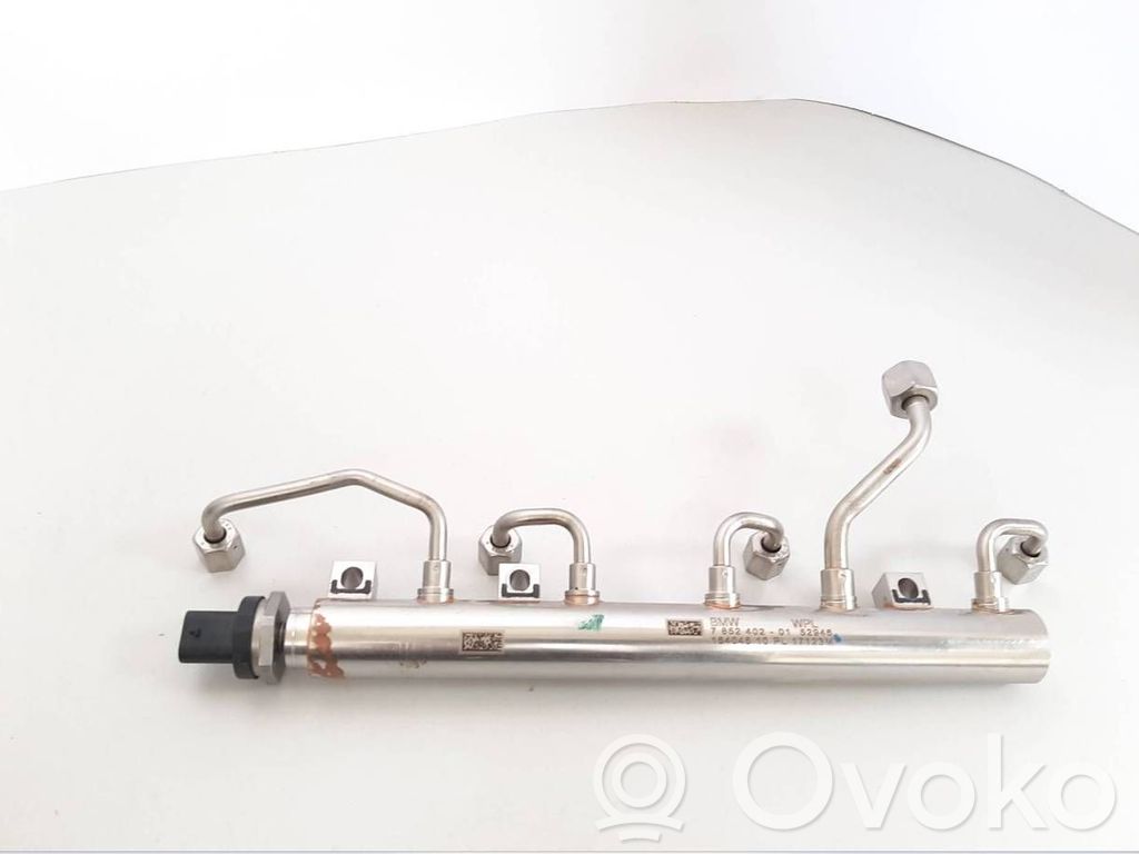 BMW M5 F90 Rampă alimentare injectoare 