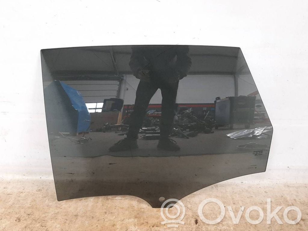 Takaoven ikkunalasi