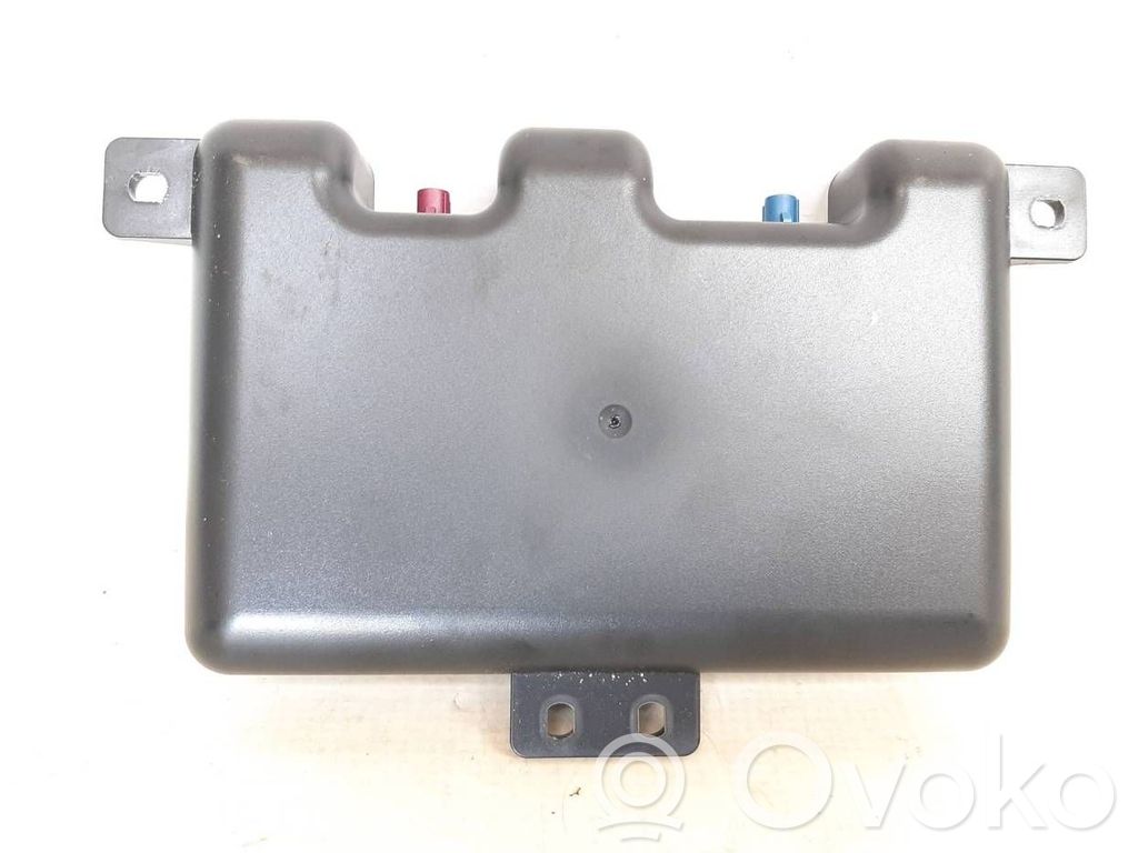 BMW 6 F12 F13 Antenos stiprintuvas 