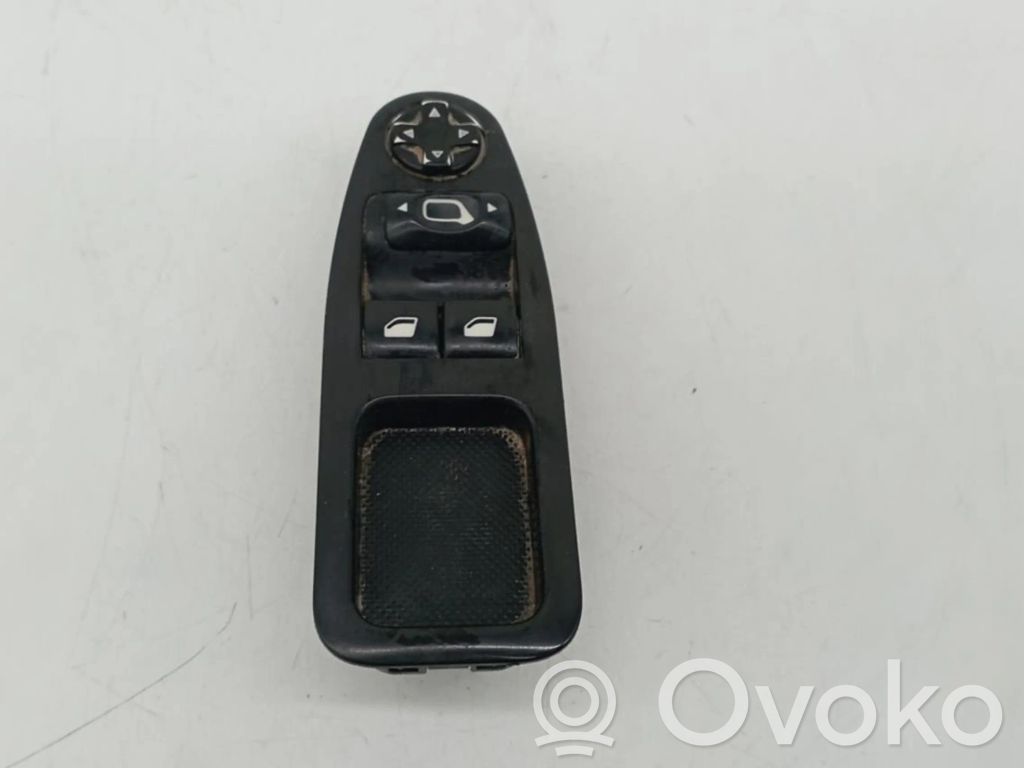 Electric window control switch   E2986206
