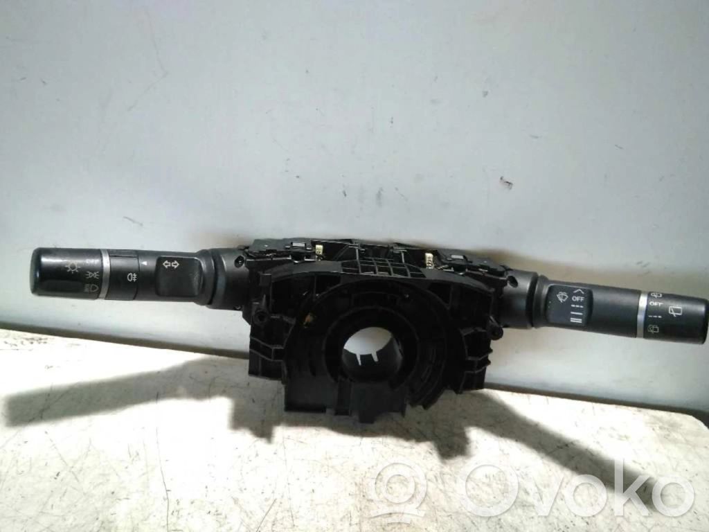 Interruptor de control multifunción   DF7166120B